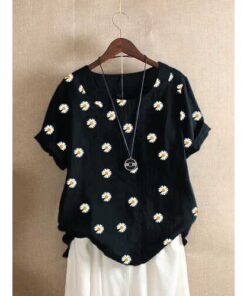 Alternative view of Daisy Floral Print T-shirt